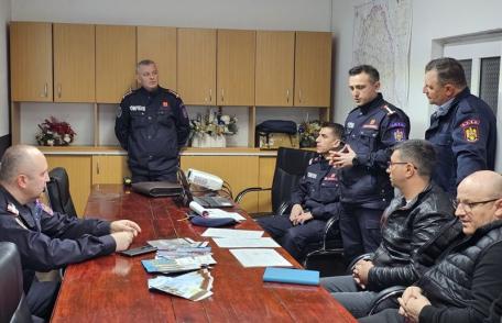 Exercițiu de verificare a modului de gestionare a unei situații de urgență de către autoritățile locale, la Vârfu Câmpului - FOTO