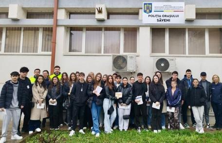 Polițiștii alături de elevi în cadrul programului „Școala altfel”