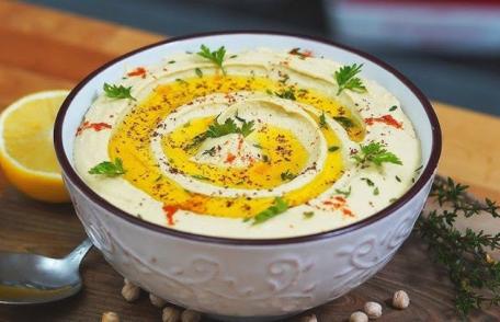 Hummus de fasole albă