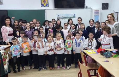 Ateliere pascale și tradiții vii într-un parteneriat educational - FOTO