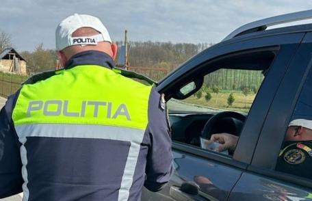 Depistat la volan, deși avea permisul de conducere retras