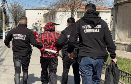 Cinci persoane condamnate la închisoare și încarcerate pentru trafic de minori, pornografie infantilă și proxenetism