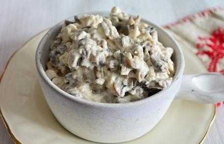 Salată de ciuperci cu maioneză