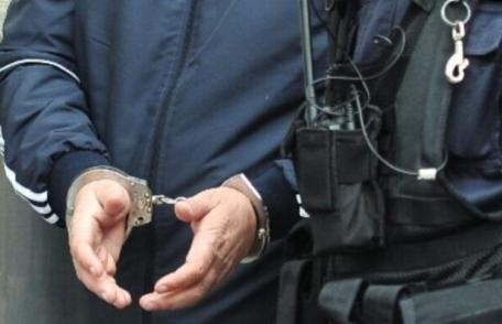 Reținut pentru încălcarea ordinului de protecție provizoriu