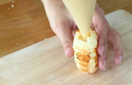 Cannoli cu cremă de vanilie