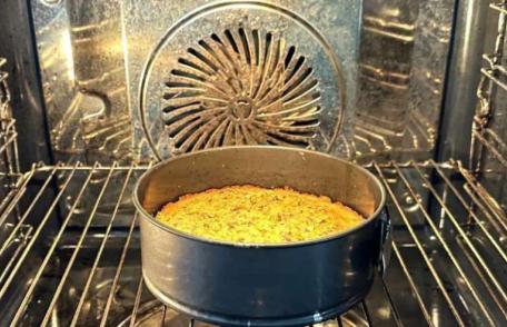 Prăjitură cu fistic, lime și dovlecel