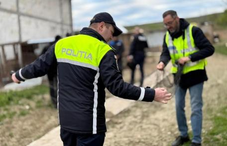 Trei bărbați reținuți pentru deținere fără drept a setcilor, năvoadelor și alte tipuri de unelte de pescuit comercial