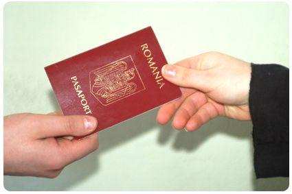 Dorohoi: Staţie mobilă de preluare imagini pentru eliberarea paşapoartelor