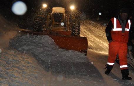 Incredibil! Drumuri înzăpezite în luna aprilie