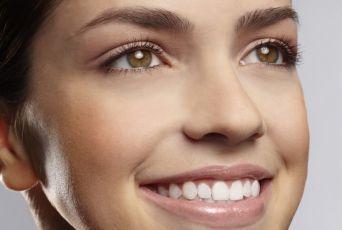 Dr. Oz: Soluţii naturale ca să-ţi albeşti dinţii rapid şi ieftin