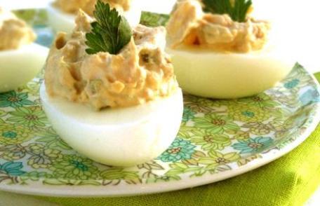 Câteva idei prin care să transformi ouăle de la Paște în preparate delicioase