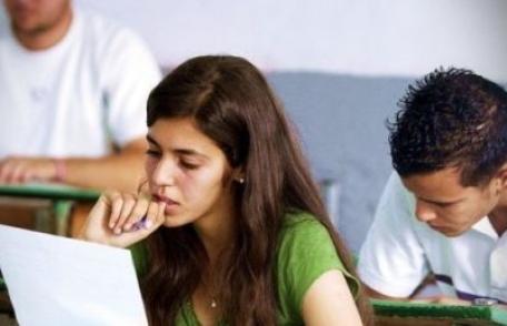 Examen scris sau media de la BAC? Ce au decis universităţile din ţară