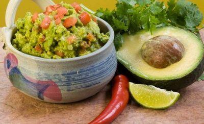 Avocado te ajută să dai burta jos!