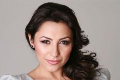 Andra este insarcinata     