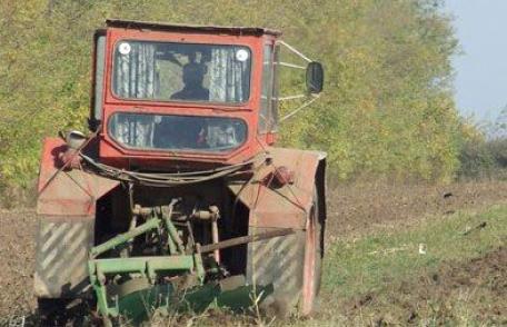 Producătorii agricoli pot depune la APIA cererile pentru ajutor