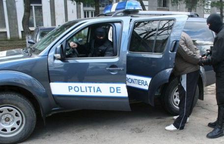 Opt luni de închisoare pentru liderul unei rețele de traficanți de ţigări