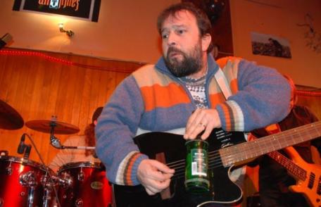 Ioan Gyuri Pascu, ghinioane în serie: DIVORŢ, OPERAŢIE, FALIMENT