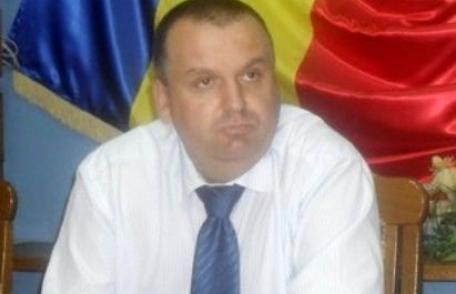 Adrian Constantinescu, Prefectul județului, nemulţumit de conducerea Inspectoratului Teritorial de Muncă