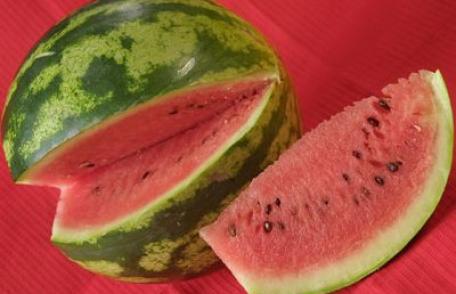 Beneficiile consumului de pepene roșu