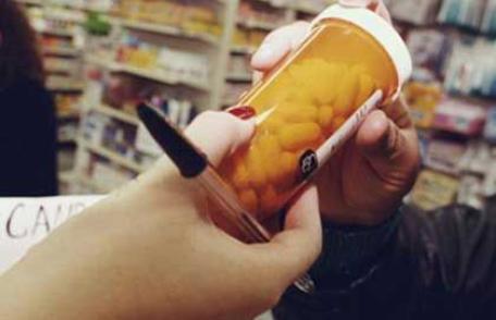 Vezi ce medicamente vor trebui suportate din propriul buzunar potrivit noii Legi a Sănătăţii