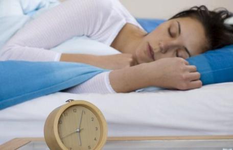 Somnul îndelungat îmbătrânește creierul și poate cauza demență