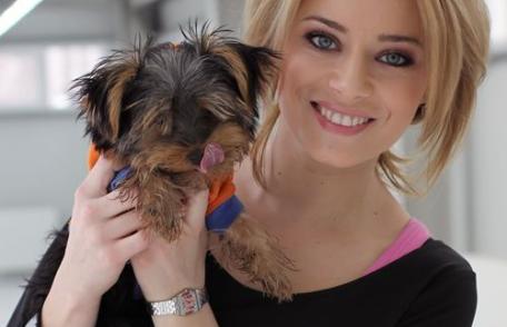 Laura Cosoi are o nouă iubire: „Îmi umple viața cu zâmbete”