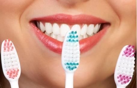 Află cât de albi ar trebui să fie dinții