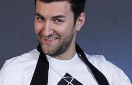 Pentru Smiley, femeia perfectă trebuie să ... gătească la fel de bine ca mama lui!