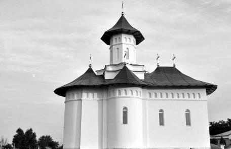 Prima Liturghie în noua biserică a parohiei Satu Nou Dorohoi