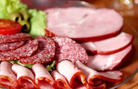 Vezi ce conţin de fapt mezelurile pe care le mâncăm