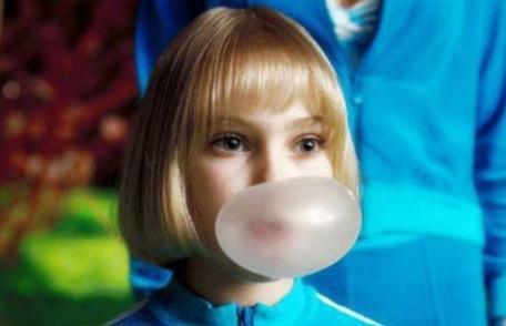 Guma de mestecat, cea mai toxică substanţă. Ce ingrediente conţine în realitate