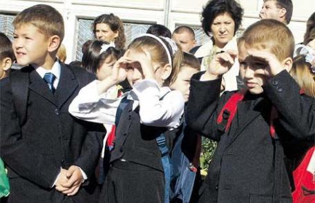 Vezi ce schimbări aduce noul an şcolar! Află ce presupune Bacalaureatul tehnic şi Evaluarea din clasa a II-a