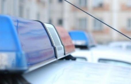 Femeie prinsă de poliţşti cu ţigări de contrabandă în maşină