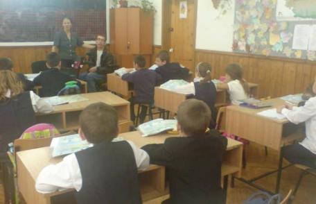 IHTIS: Elev pentru o zi – copilăria trăita într-un singur ceas