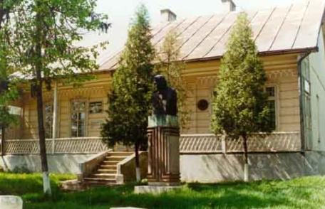 Pelerinaj artistic la Muzeul Memorial „George Enescu” Dorohoi