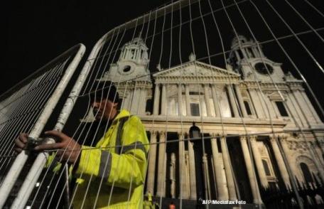 Marea Britanie ar putea introduce controlul la graniţe pentru a bloca afluxul de imigranţi 