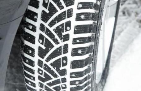 Cauciucurile de iarnă nu sunt obligatorii de la 1 noiembrie. Vezi ce prevede legea