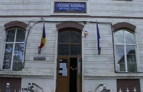 Colegiul Național „Grigore Ghica” Dorohoi angajează administrator financiar și îngrijitor