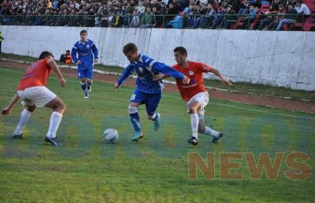 Vezi golul înscris de Bordeianu şi încurajările publicului de la meciul FCM Dorohoi-Petrotub Roman VIDEO