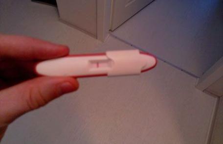 Un bărbat a crezut că... e însărcinat