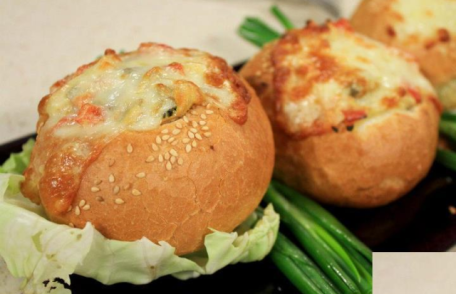 Chifle umplute cu ciuperci și legume