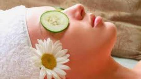 Remedii naturiste pentru ochii umflați și obosiți