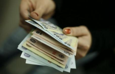 Salariile bugetarilor vor creşte de la 1 decembrie. Majorarea va fi de peste 7 la sută