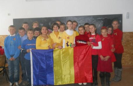 Ziua Națională sărbătorită la Şcoala Gimnazială Nr. 2 Străteni