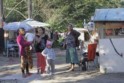 Franţa va renunţa la acordarea ajutoarelor pentru repatrierea romilor