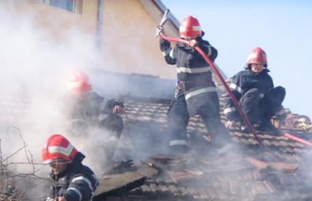 Două incendii izbucnite din cauza coşurilor de fum