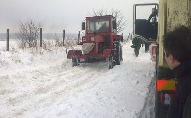 Acţiunile pompierilor botoșăneni, de salvare a unor persoane înzăpezite la Vlădeni