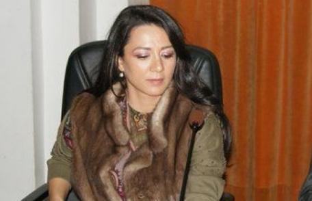 Iubita lui Vanghelie apare în cel mai mare dosar de fraude bancare din România!