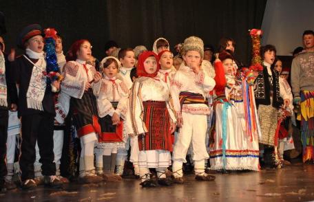 „Vine, vine, Moș Crăciun!”, activitate desfășurată la Sala Teatrului din Dorohoi - FOTO