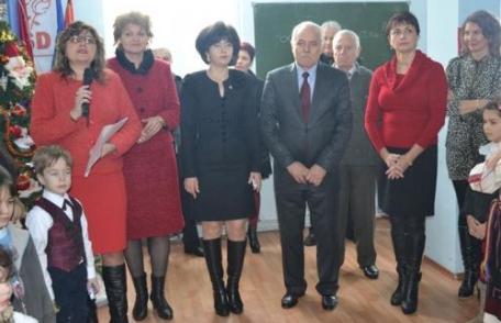 Femeile PSD-iste din Botoșani au oferit daruri copiiilor în cadrul acţiunii „Vine, vine Moș Crăciun”